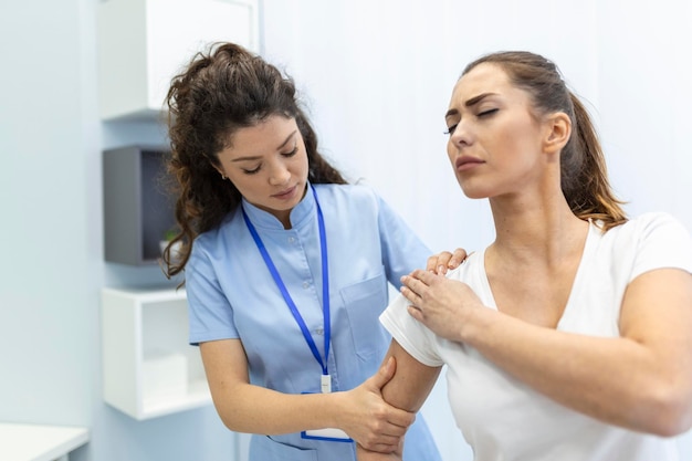 Reumatologie în Năvodari - consultație la Clinica Lotus